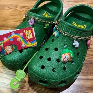 CROCS Green Glitter Clog with Lucky Charms Charms Unisex 10M/12W